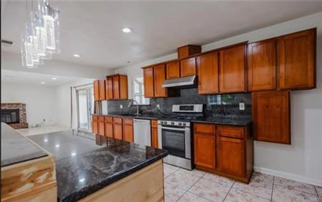 2201 Portola Ave, Stockton, CA 95209