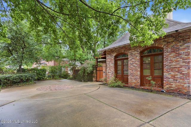 1227 Belvoir Place, Jackson, MS 39202