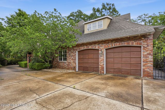 1227 Belvoir Place, Jackson, MS 39202