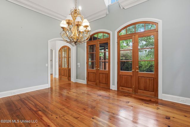 1227 Belvoir Place, Jackson, MS 39202