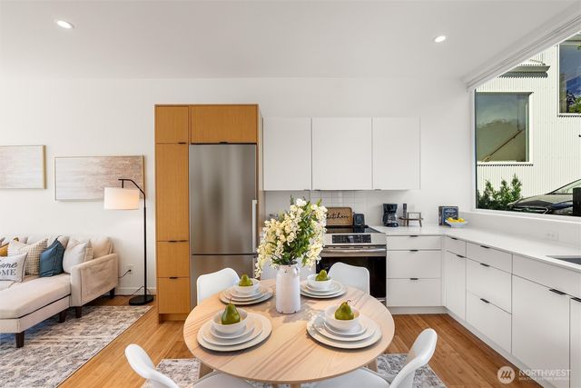 1821 S Lane Street, Seattle, WA 98144