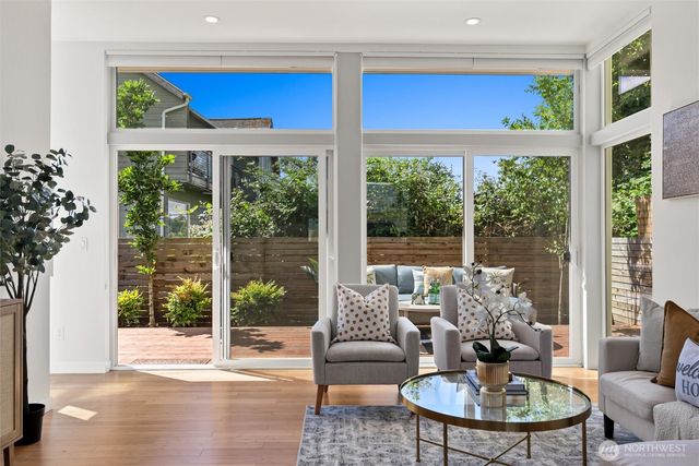 1821 S Lane Street, Seattle, WA 98144