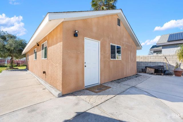 5313 Annette Street, Bakersfield, CA 93313