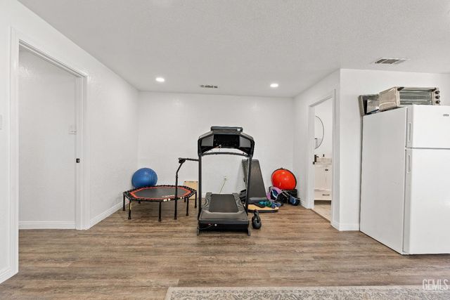 5313 Annette Street, Bakersfield, CA 93313