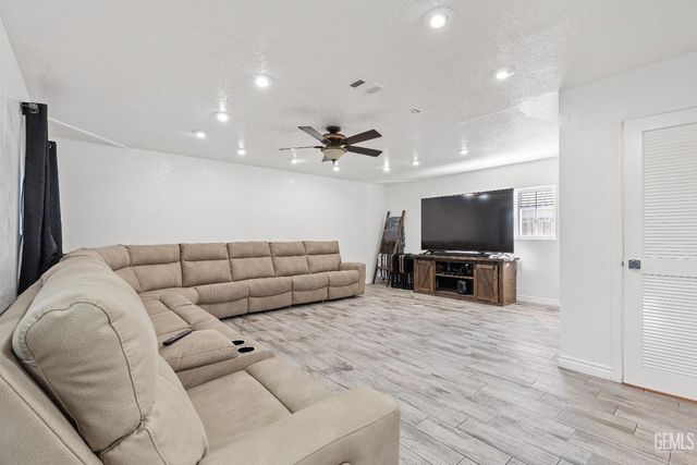 5313 Annette Street, Bakersfield, CA 93313