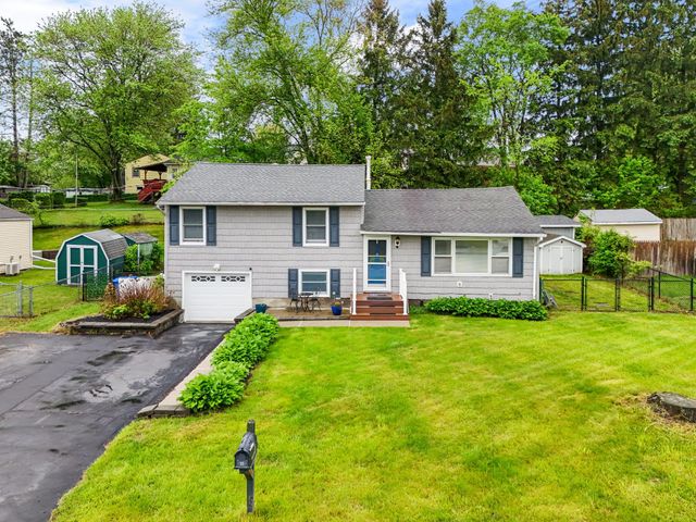 22 Willow Place, Middletown, NY 10940