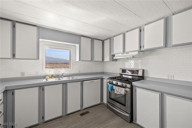 2150 West Harris Farm Road, Pahrump, NV 89060