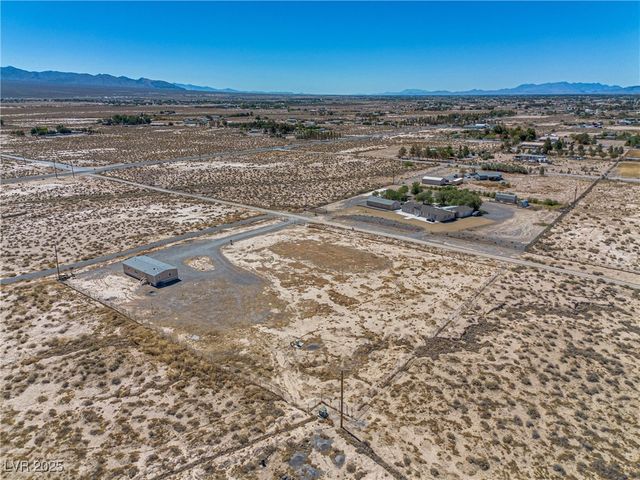 2150 West Harris Farm Road, Pahrump, NV 89060
