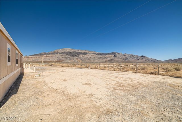 2150 West Harris Farm Road, Pahrump, NV 89060