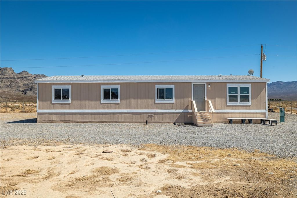 2150 West Harris Farm Road, Pahrump, NV 89060