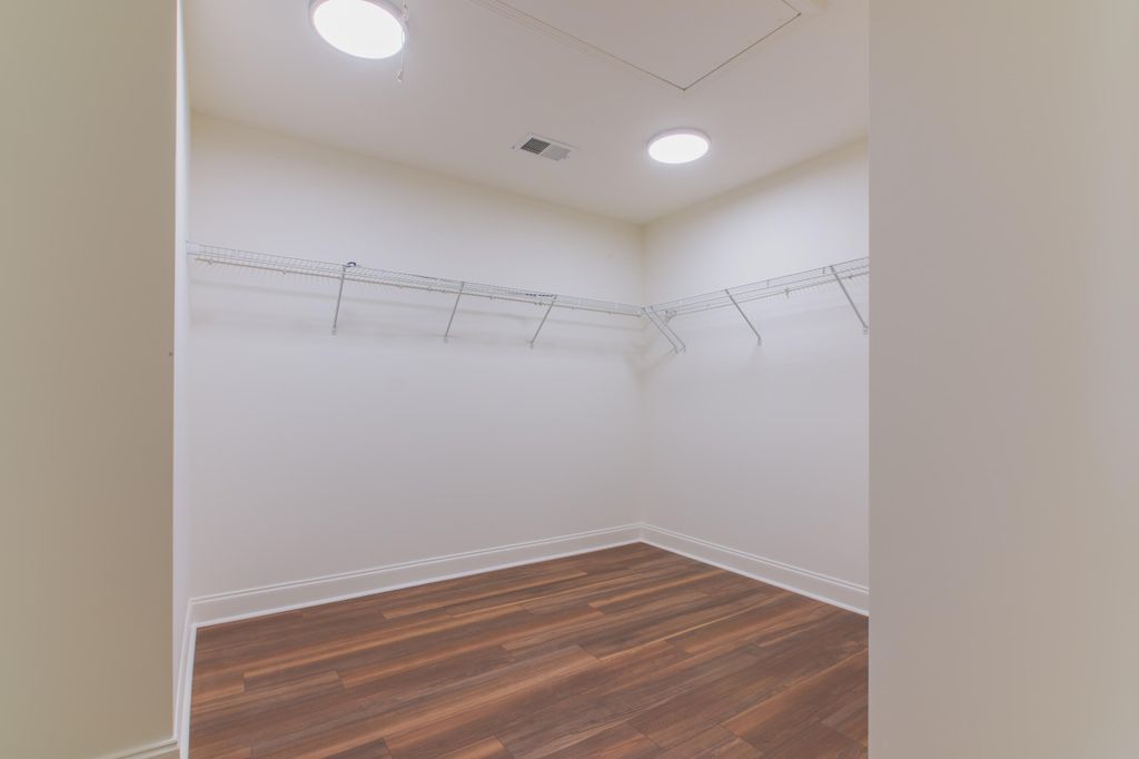 Image 16 of property listing at 2152 Oyster Reef Lane, Mount Pleasant, SC 29466