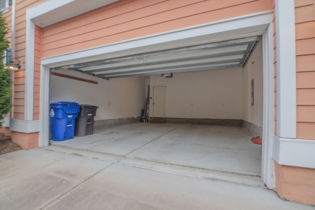 Image 27 of property listing at 2152 Oyster Reef Lane, Mount Pleasant, SC 29466