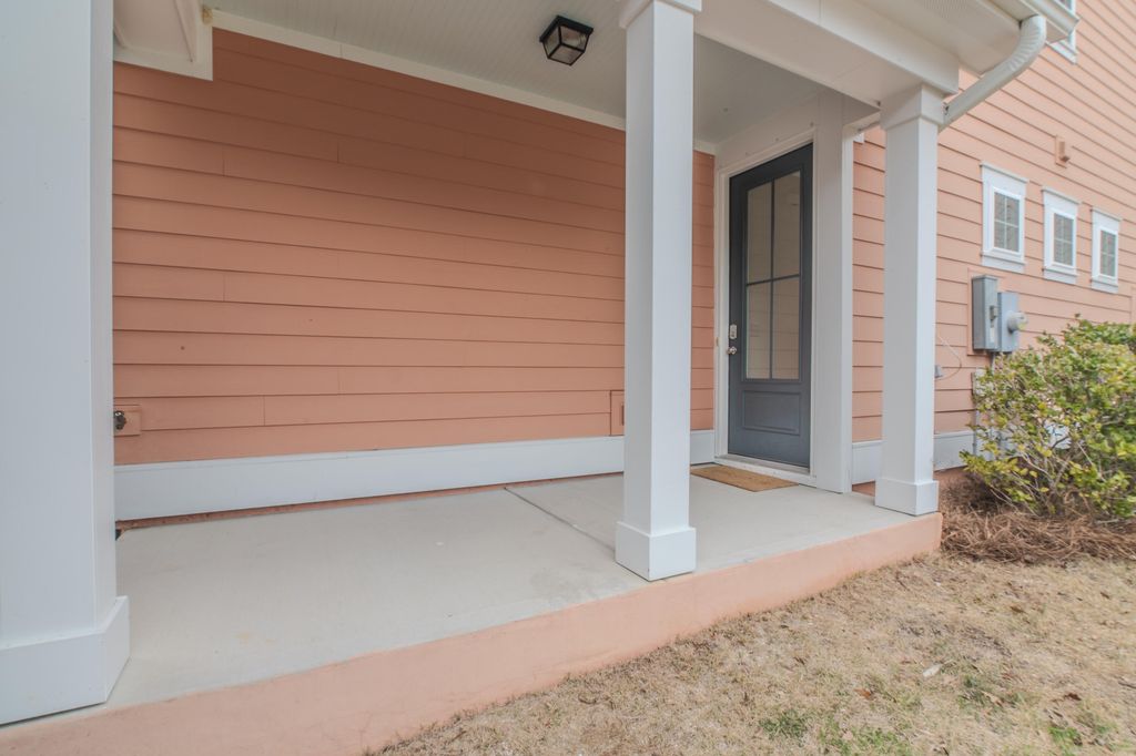 Image 4 of property listing at 2152 Oyster Reef Lane, Mount Pleasant, SC 29466