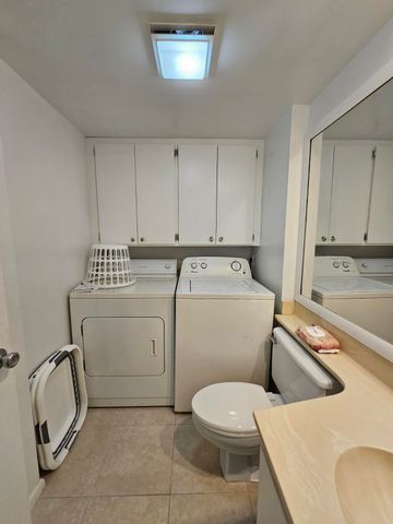 209 Charter Way, West Palm Beach, FL 33407