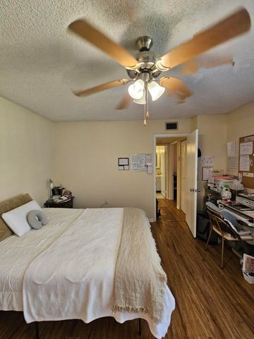 209 Charter Way, West Palm Beach, FL 33407