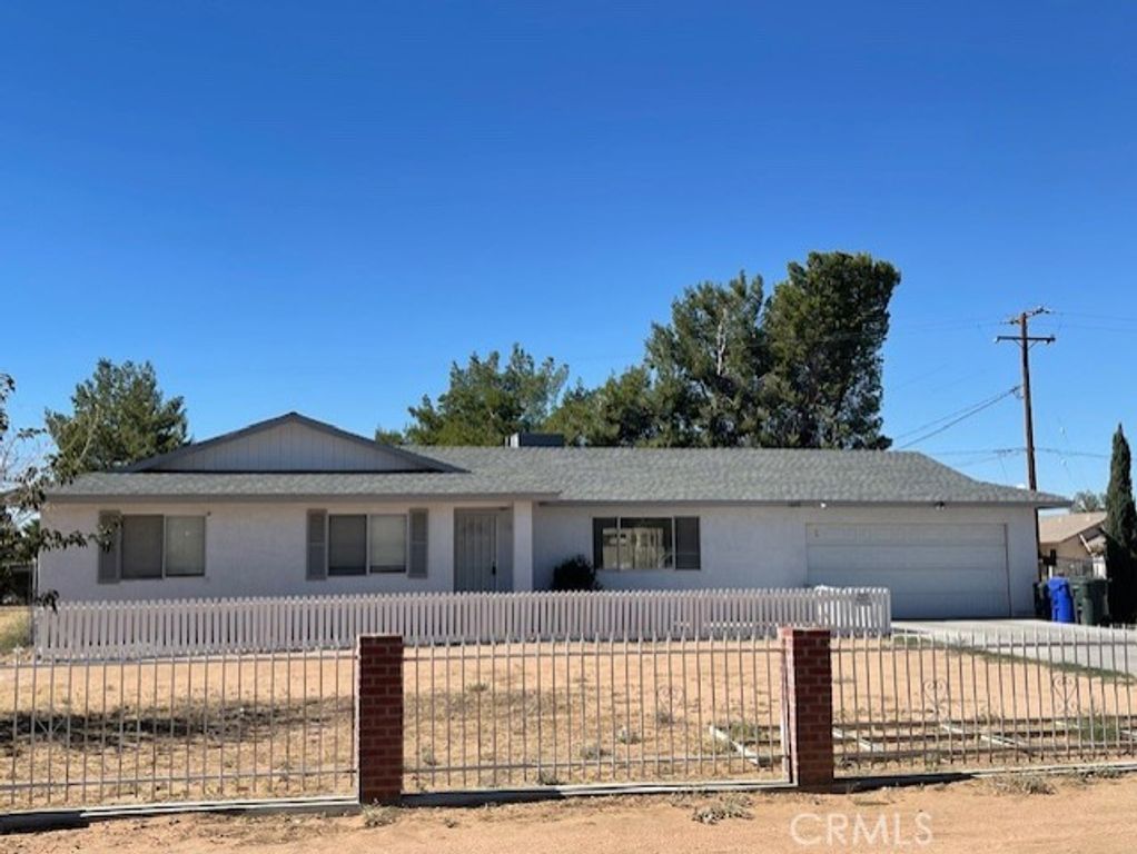 14690 Tonikan, Apple Valley, CA 92307