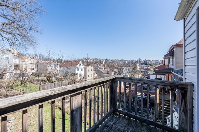 233 Smith Way, Mt Washington, PA 15211