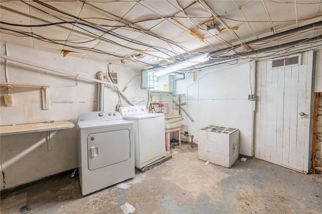 233 Smith Way, Mt Washington, PA 15211