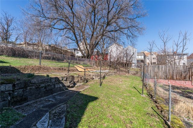 233 Smith Way, Mt Washington, PA 15211