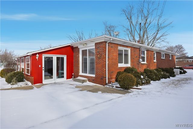 56 Bahama Lane, Cheektowaga, NY 14225