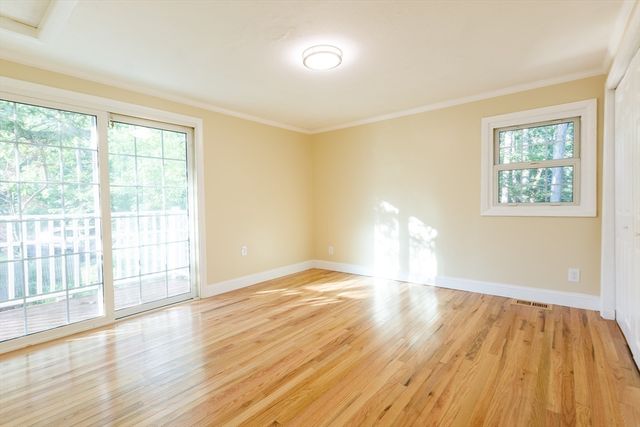 22 Lakeside Ave, Webster, MA 01570
