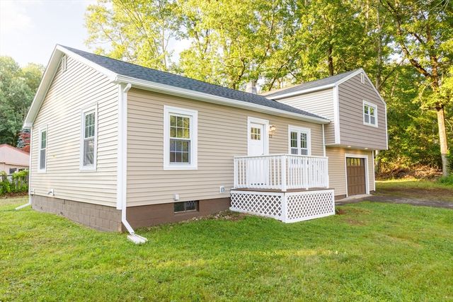 22 Lakeside Ave, Webster, MA 01570