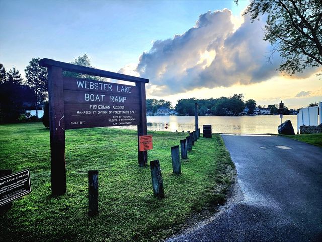 22 Lakeside Ave, Webster, MA 01570