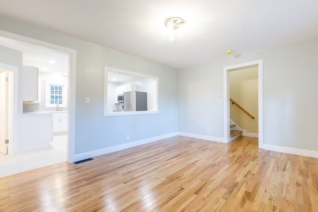 22 Lakeside Ave, Webster, MA 01570