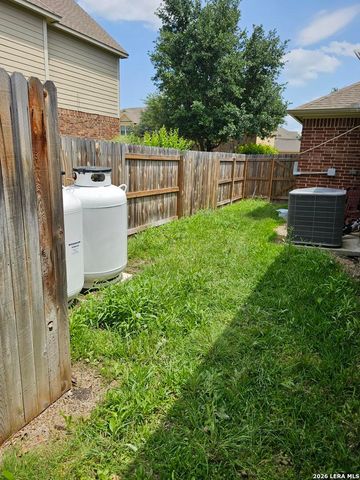 3022 Hidden MDW, Seguin, TX 78155