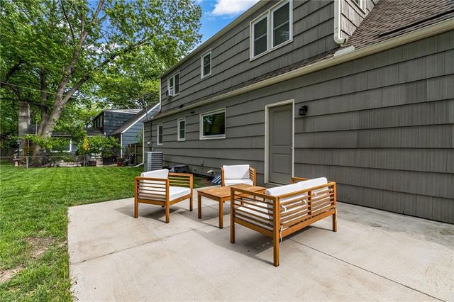 3118 W 79th Street, Prairie Village, KS 66208