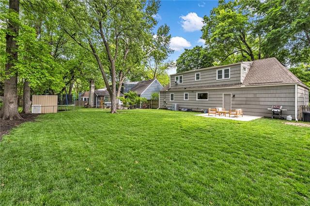 3118 W 79th Street, Prairie Village, KS 66208