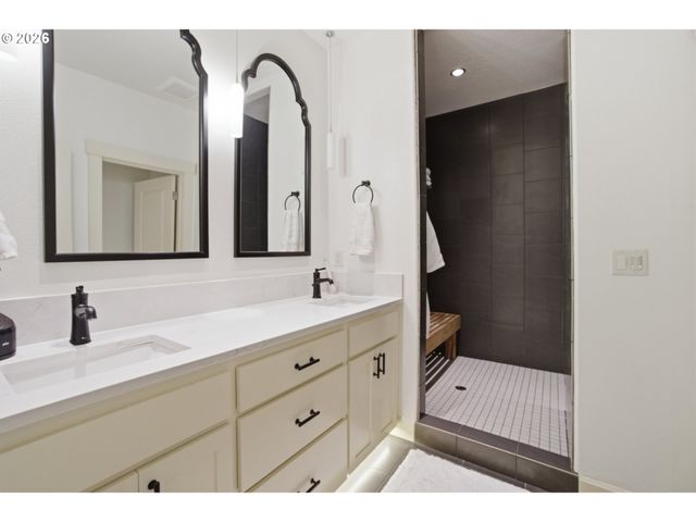 15028 Se ELKHORN Rd, Clackamas, OR 97015