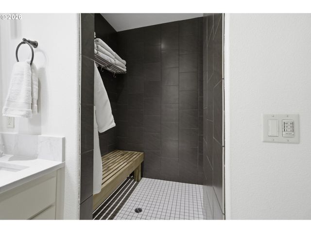15028 Se ELKHORN Rd, Clackamas, OR 97015