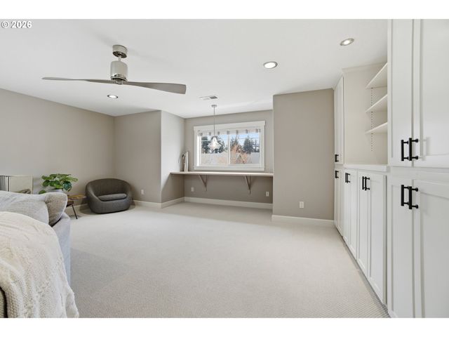 15028 Se ELKHORN Rd, Clackamas, OR 97015