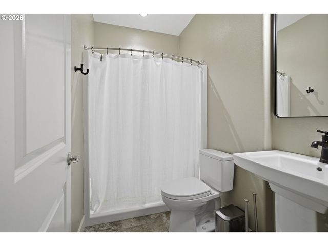 15028 Se ELKHORN Rd, Clackamas, OR 97015