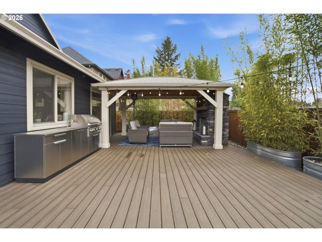 15028 Se ELKHORN Rd, Clackamas, OR 97015