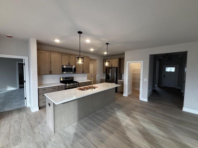 1333 Periwinkle PASS, Oconomowoc, WI 53066