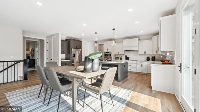 10484 56th Place N, Lake Elmo, MN 55042