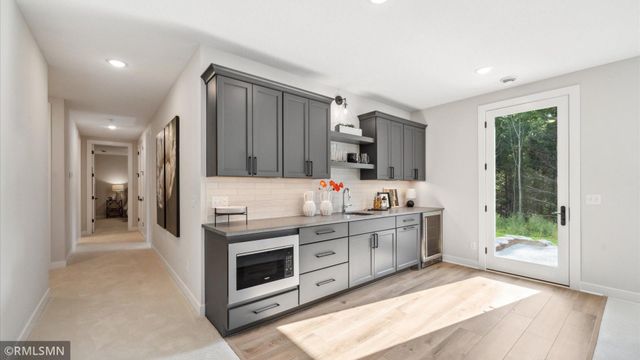 10484 56th Place N, Lake Elmo, MN 55042