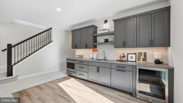 10484 56th Place N, Lake Elmo, MN 55042