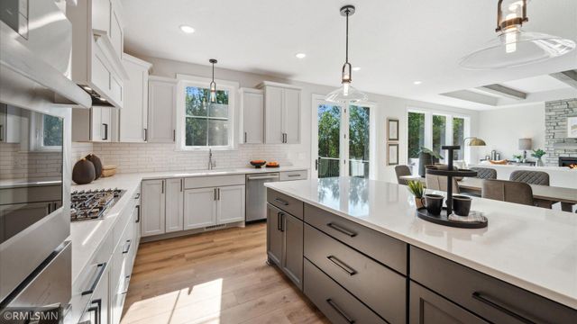 10484 56th Place N, Lake Elmo, MN 55042