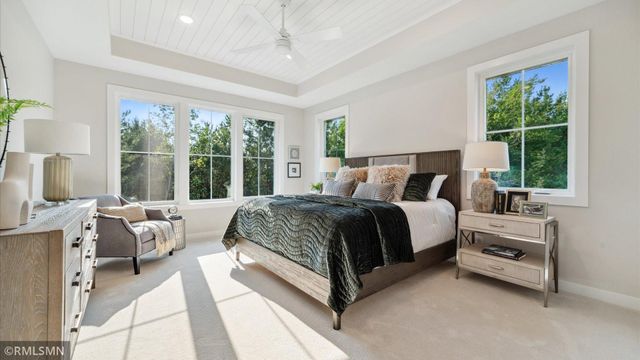 10484 56th Place N, Lake Elmo, MN 55042