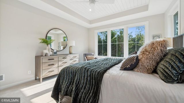 10484 56th Place N, Lake Elmo, MN 55042