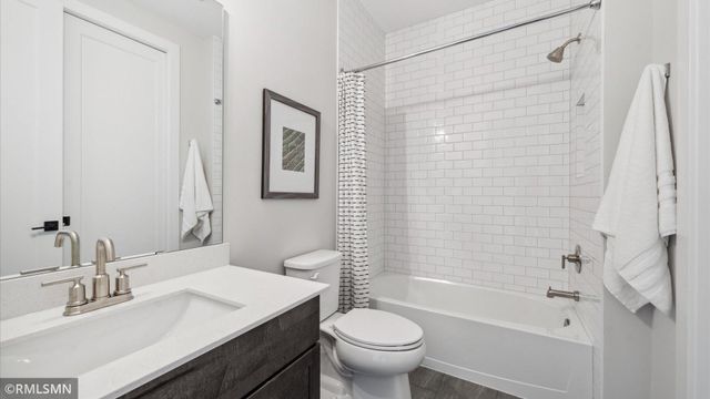 10484 56th Place N, Lake Elmo, MN 55042