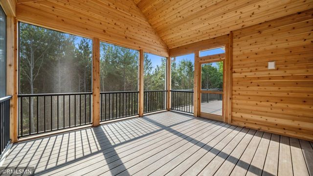 10484 56th Place N, Lake Elmo, MN 55042