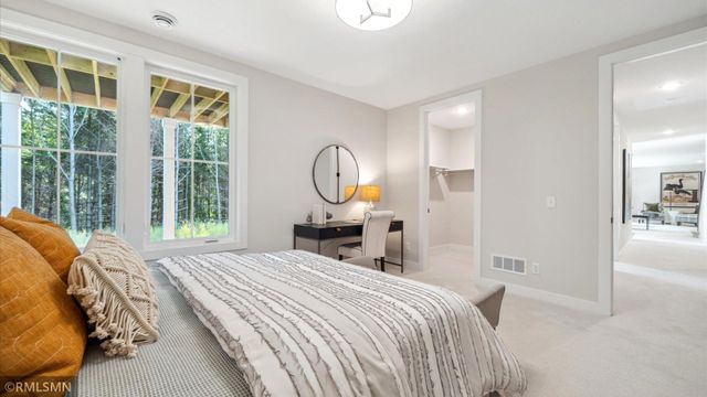 10484 56th Place N, Lake Elmo, MN 55042