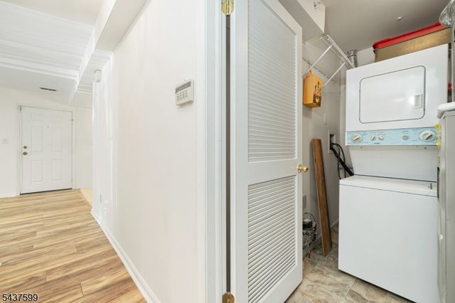 110 Stratford Pl, Bridgewater Twp., NJ 08805
