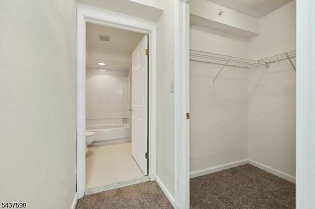 110 Stratford Pl, Bridgewater Twp., NJ 08805