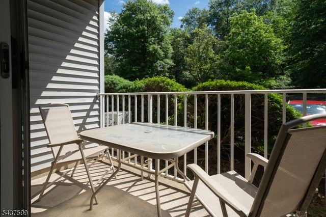 110 Stratford Pl, Bridgewater Twp., NJ 08805