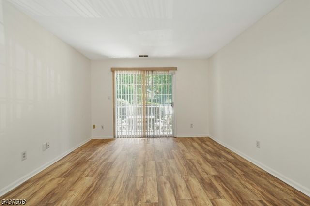 110 Stratford Pl, Bridgewater Twp., NJ 08805